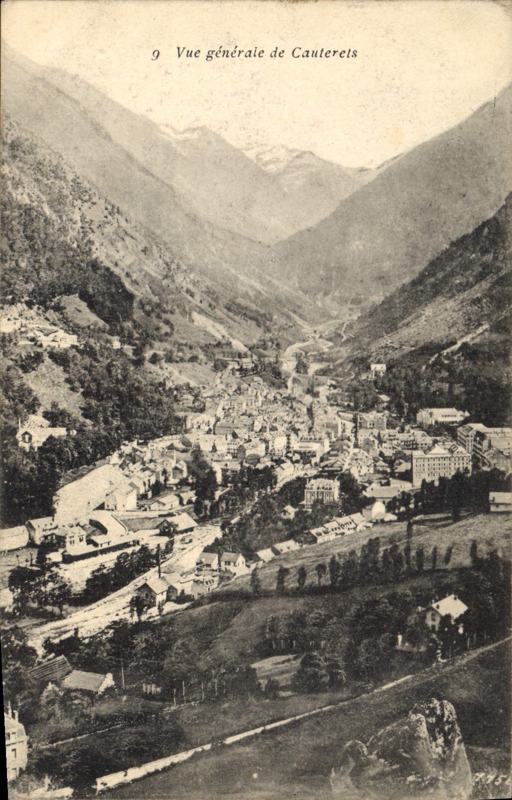 CPA Vue generale de Cauterets 