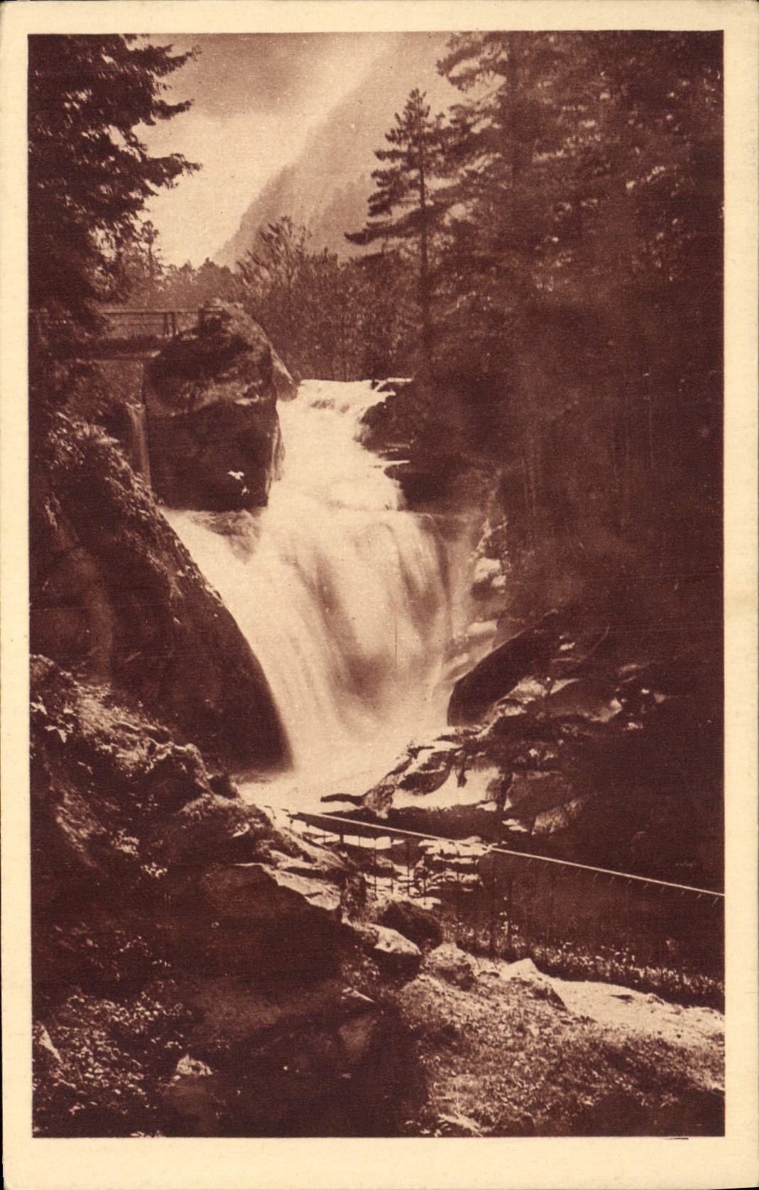 CPA Cauterets Cascade du Cerisey 