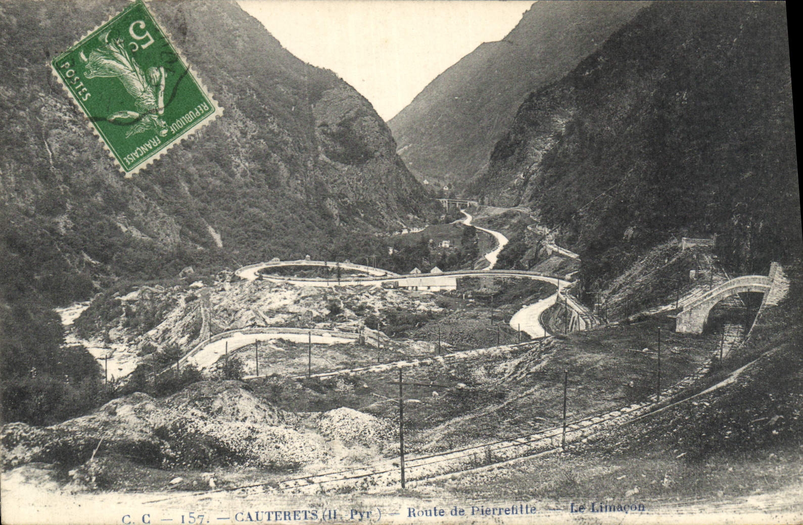 CPA Cauterets Hautes Pyrenees Route de Pierrefitte Le Limacon 