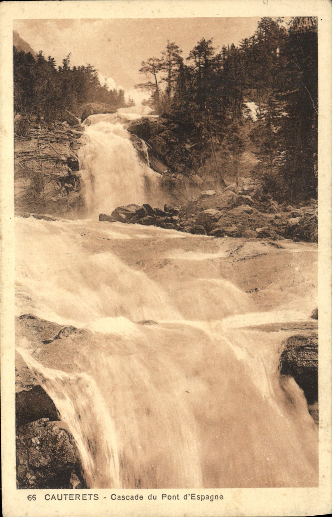 CPA Cauterets Cascade du Pont d'Espagne 