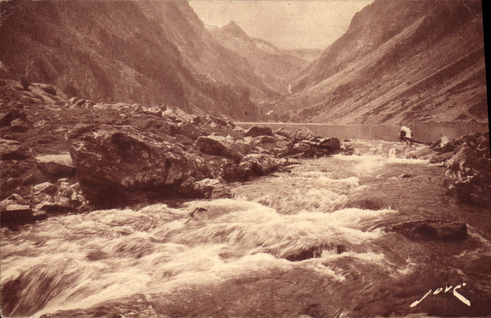 CPA Cauterets Environs Hautes Pyrenees Le Lac Gaube 