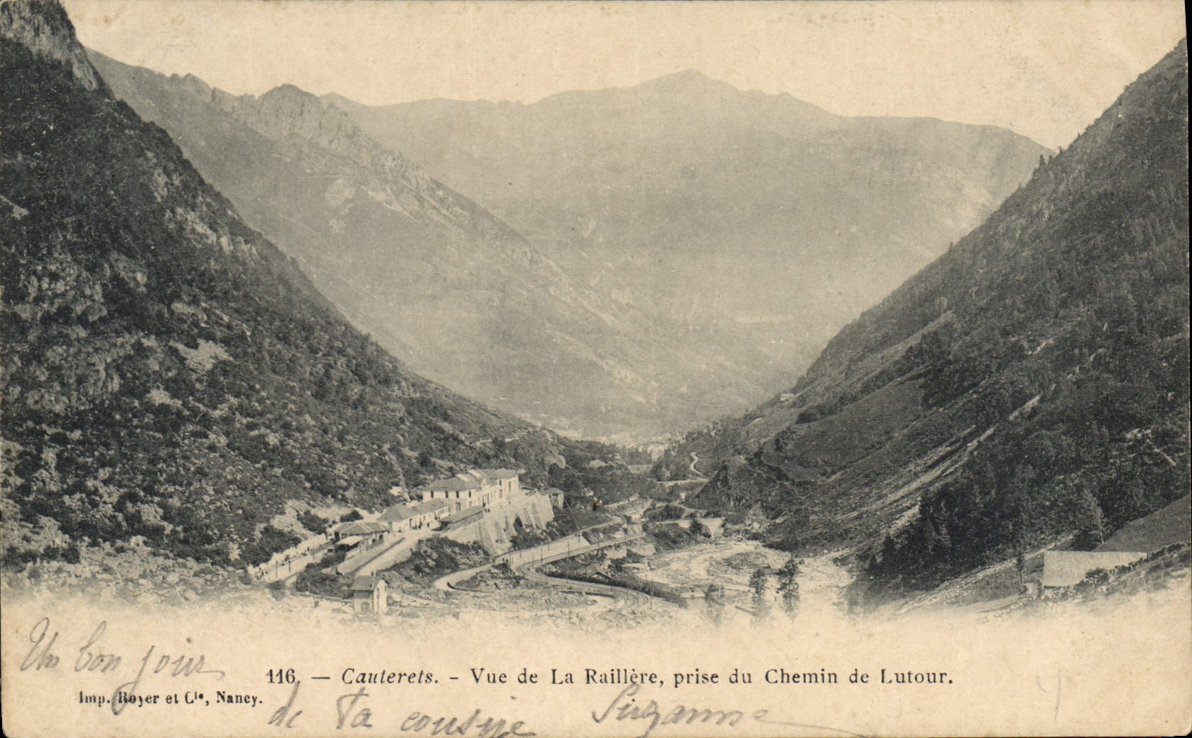 CPA Cauterets Vue de la Raillere prise du Chemin de Lutour 