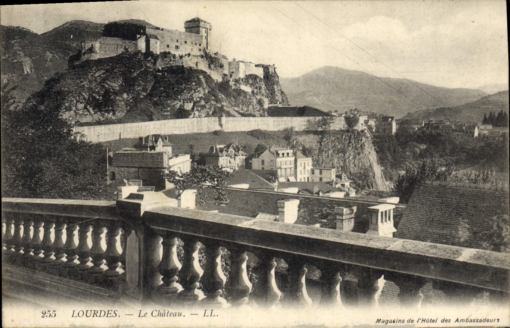 CPA Lourdes Le Chateau 