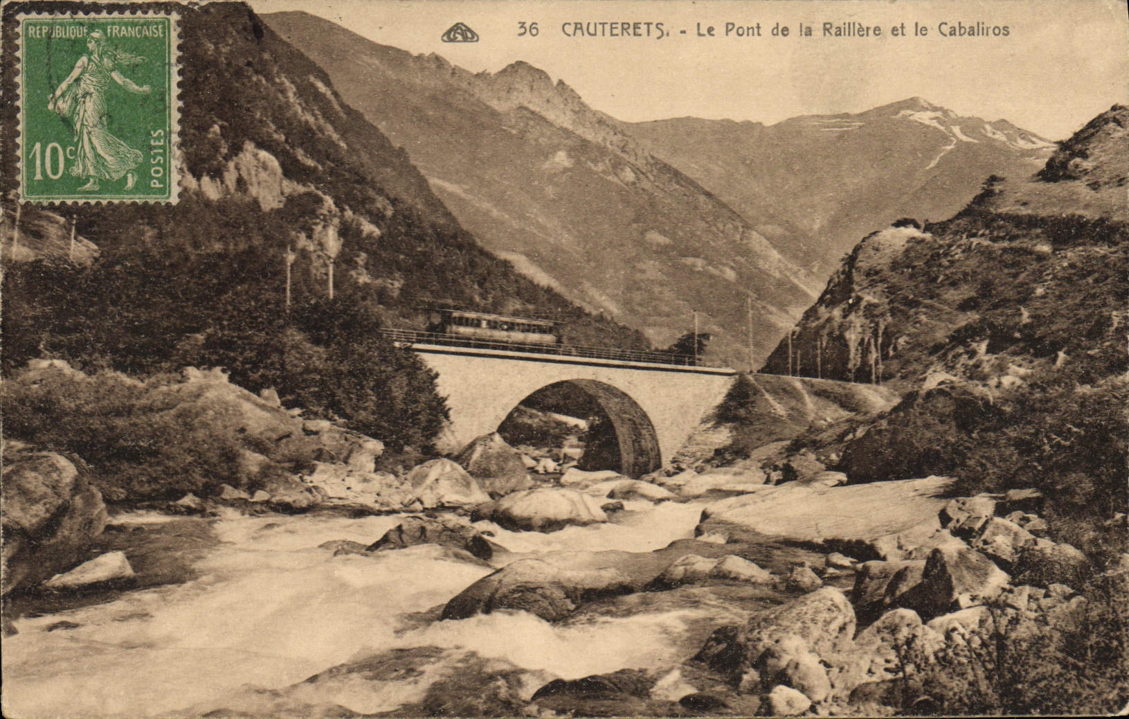 CPA Cauterets Le Pont de la Raillere et le Cabaliros