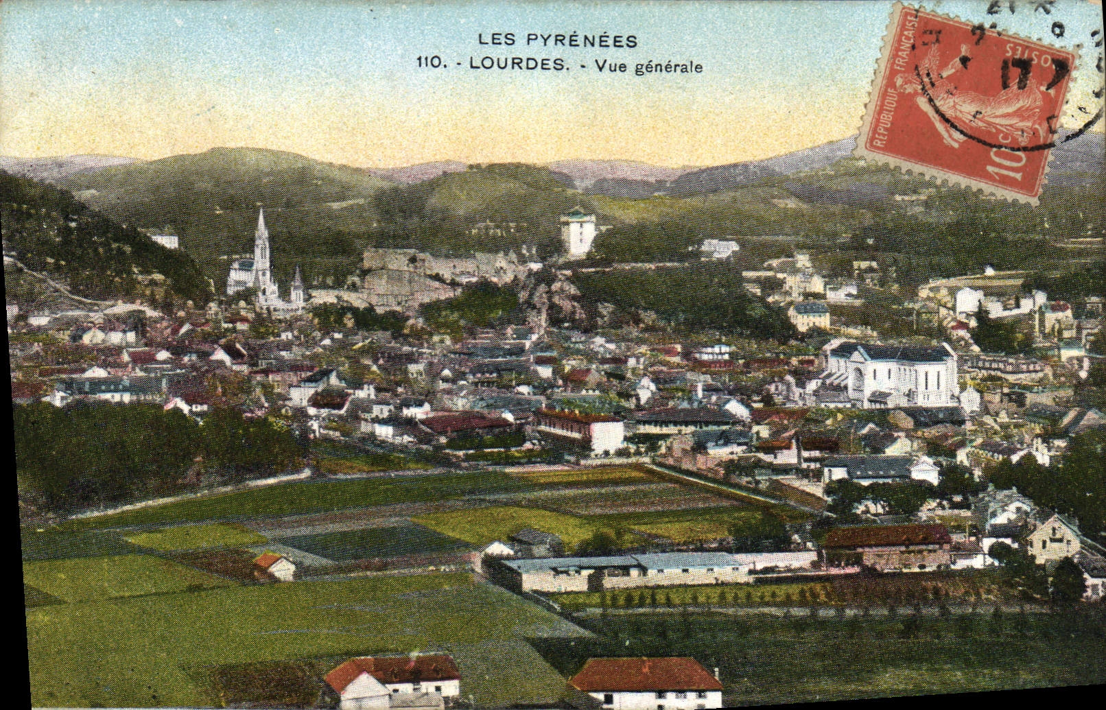 CPA Les Pyrenees Lourdes Vue generale 