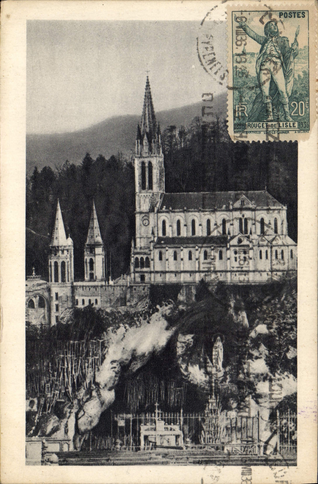 CPA Lourdes La Grotte et la Basilique 