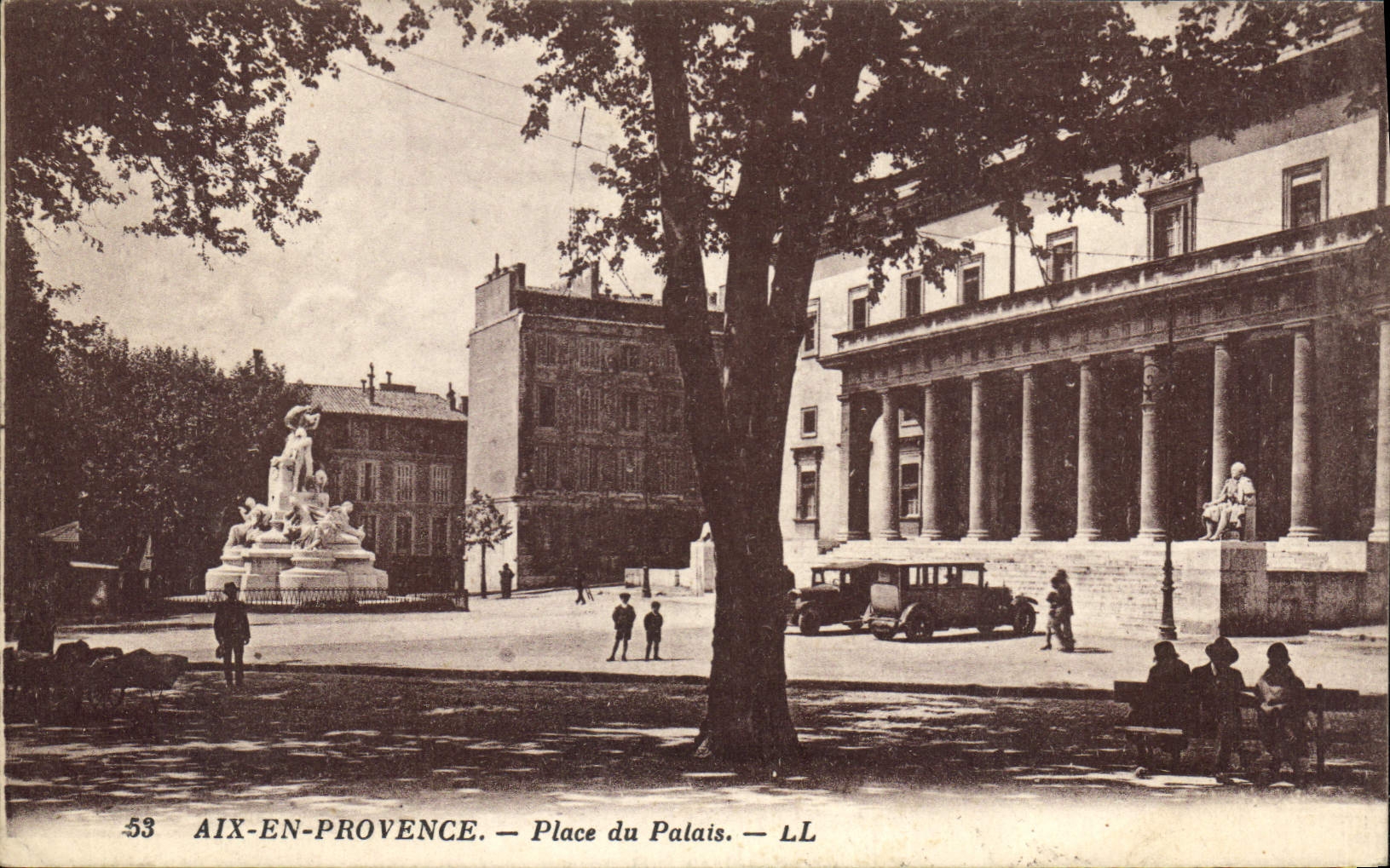CPA Aix en Provence Place du Palais 