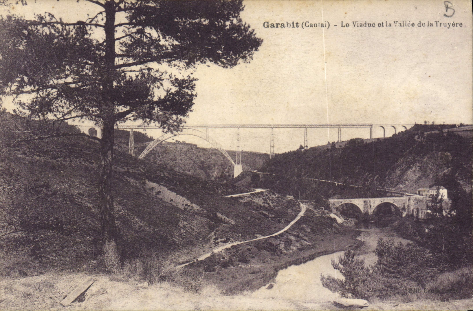 CPA Garabit Cantal Le Viaduc et la Vallee de la Truyere 