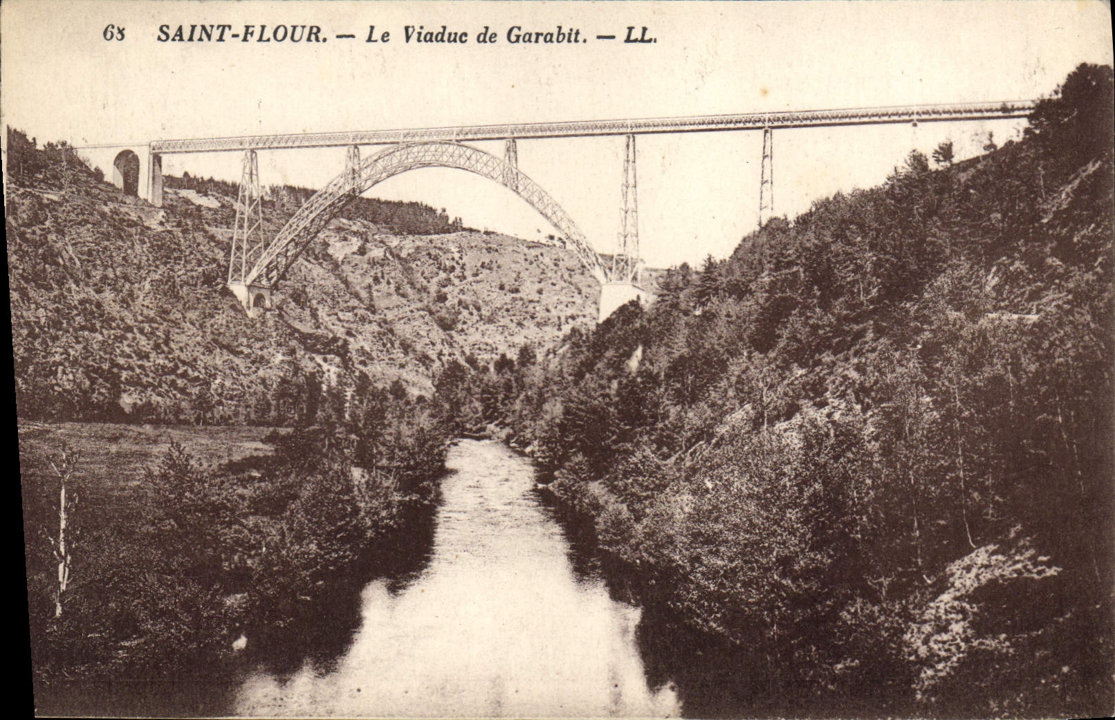 CPA Saint Flour Le Viaduc de Garabit 