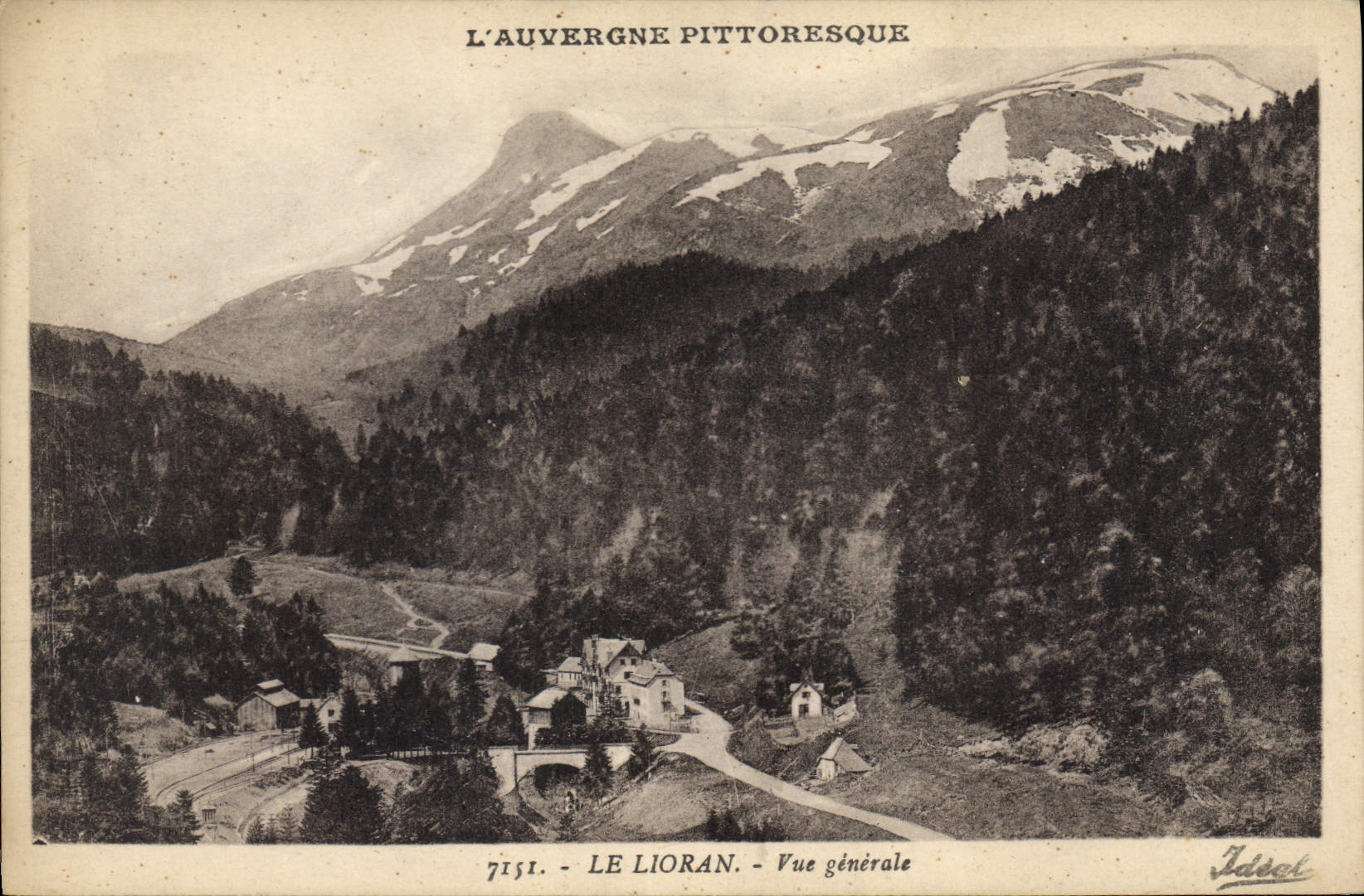 CPA L'Auvergne Pittoresque Le Lioran Vue generale 