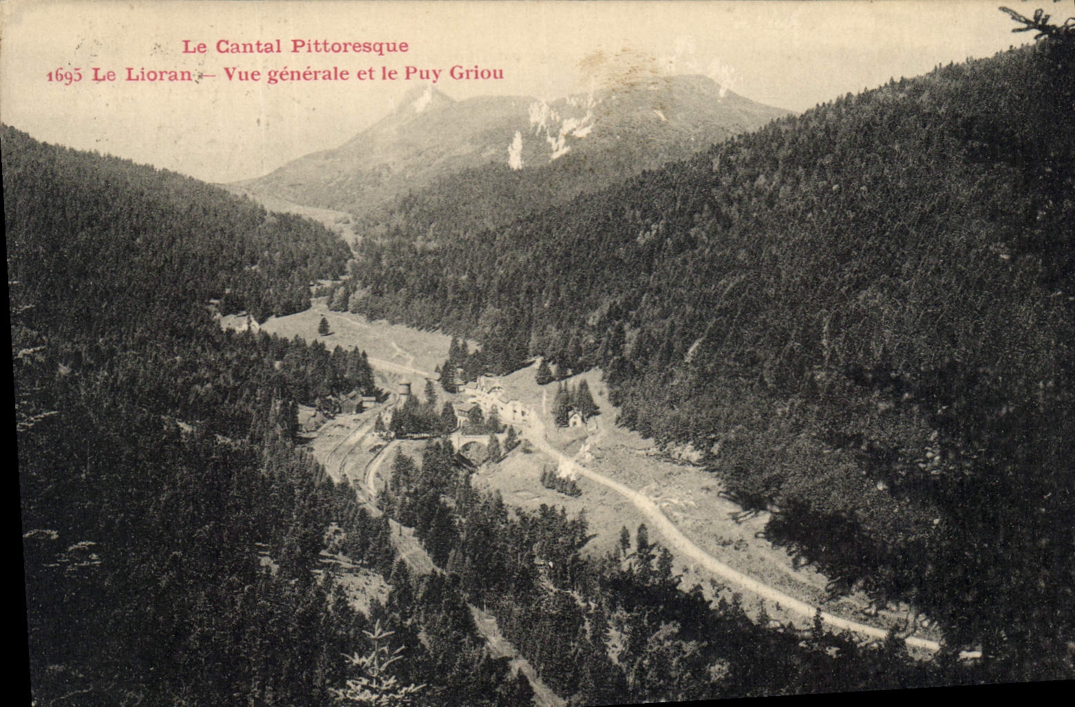 CPA L'Auvergne Pittoresque Le Lioran Vue generale et le Puy Griou 