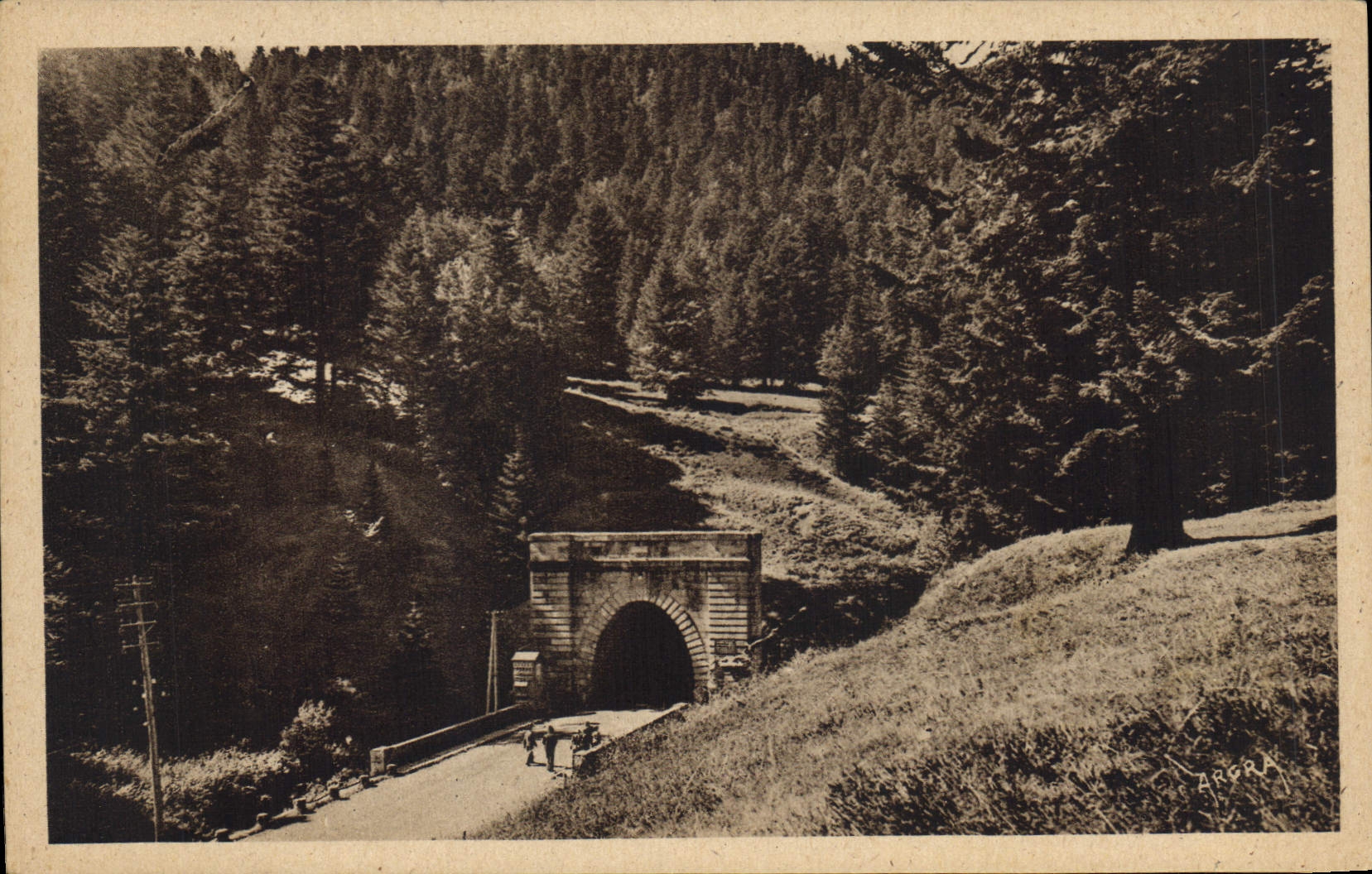 CPA Le Lioran Entree Nord du Tunnel 