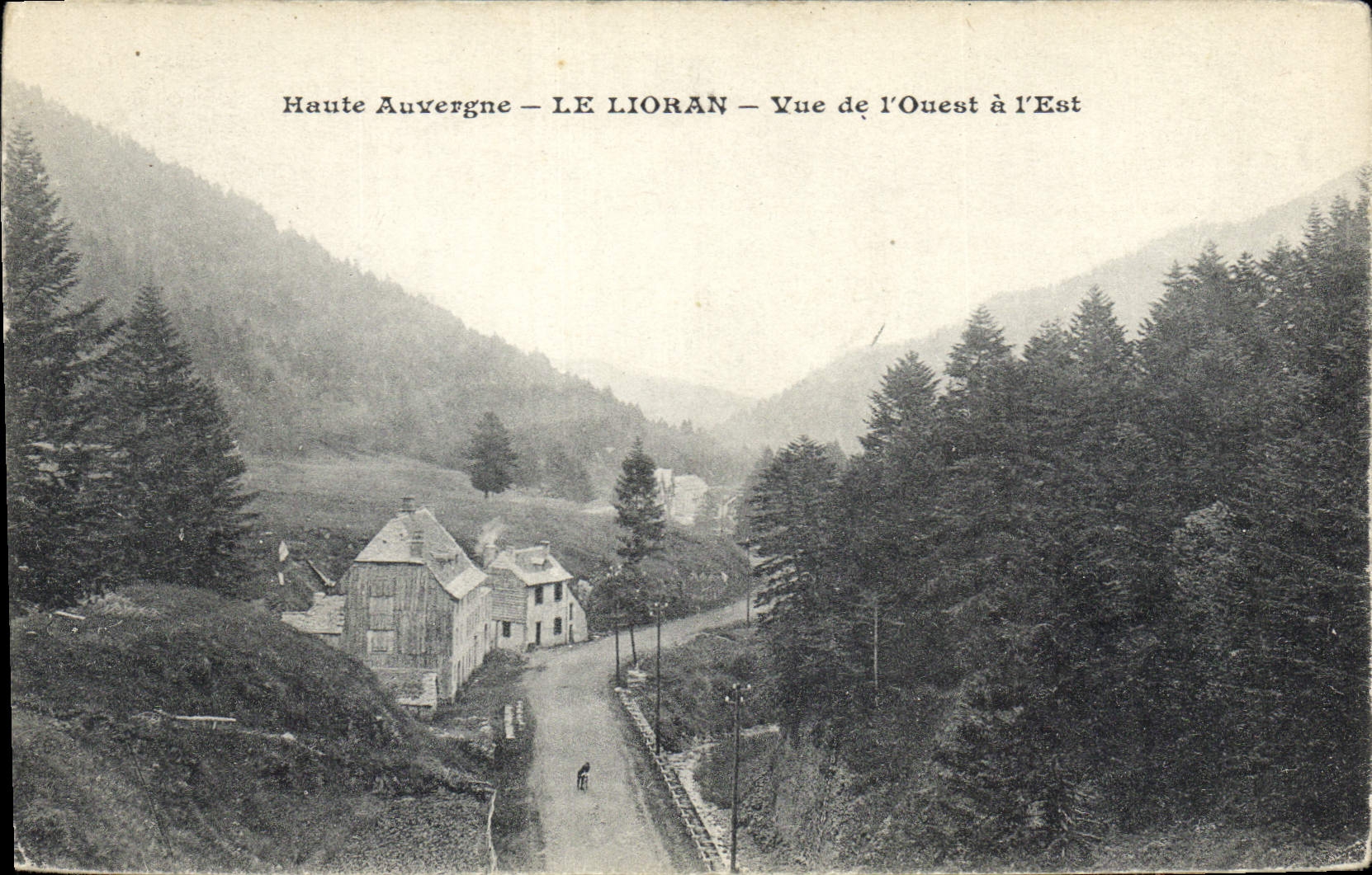 CPA Haute Auvergne Le Lioran Vue de l'Ouest a l'Est 