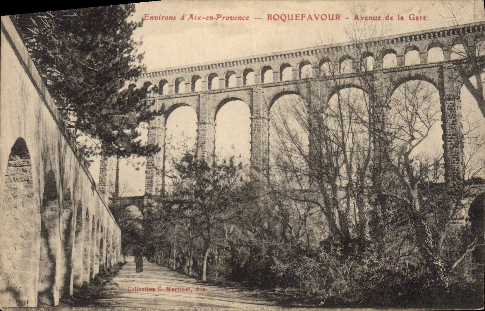 CPA Environs d'Aix en Provence Roquefavour Avenue de la Gare