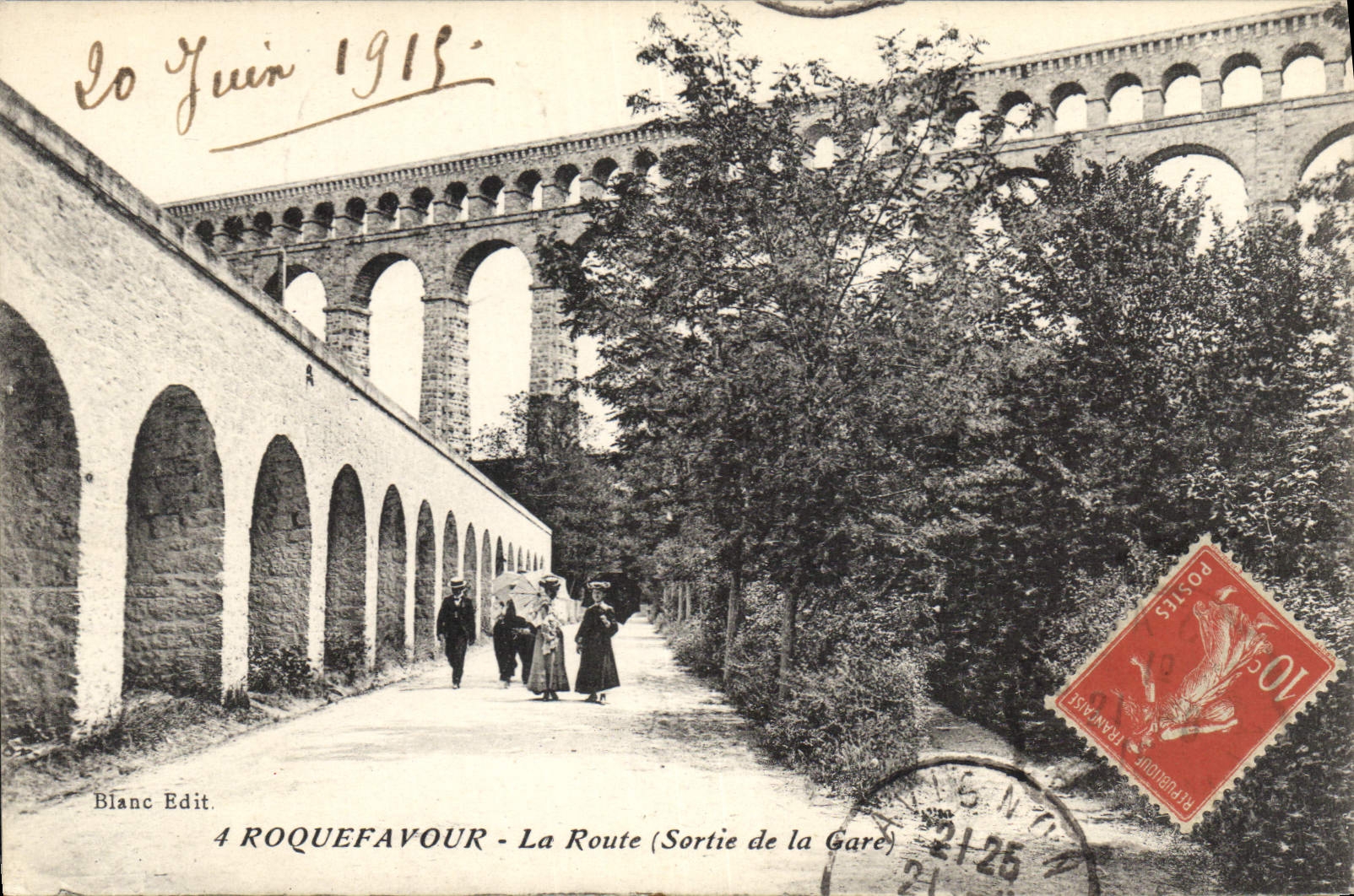 CPA Roquefavour La Route Sortie de la Gare 