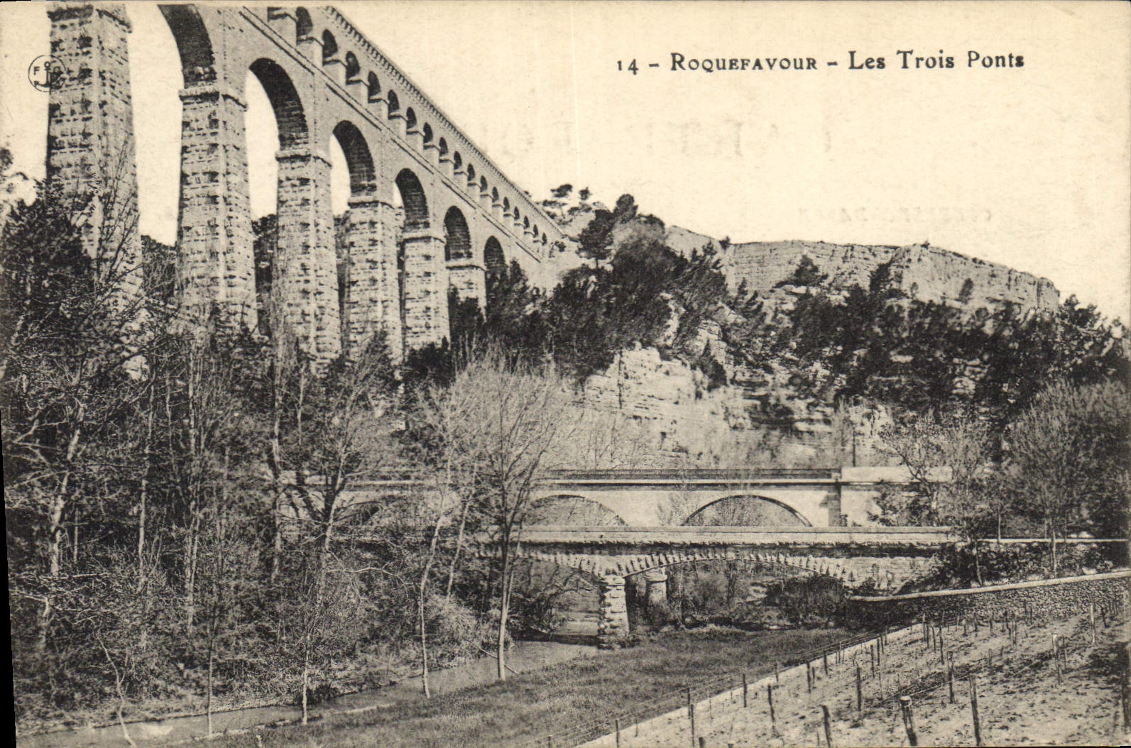 CPA Roquefavour Les Trois Ponts 