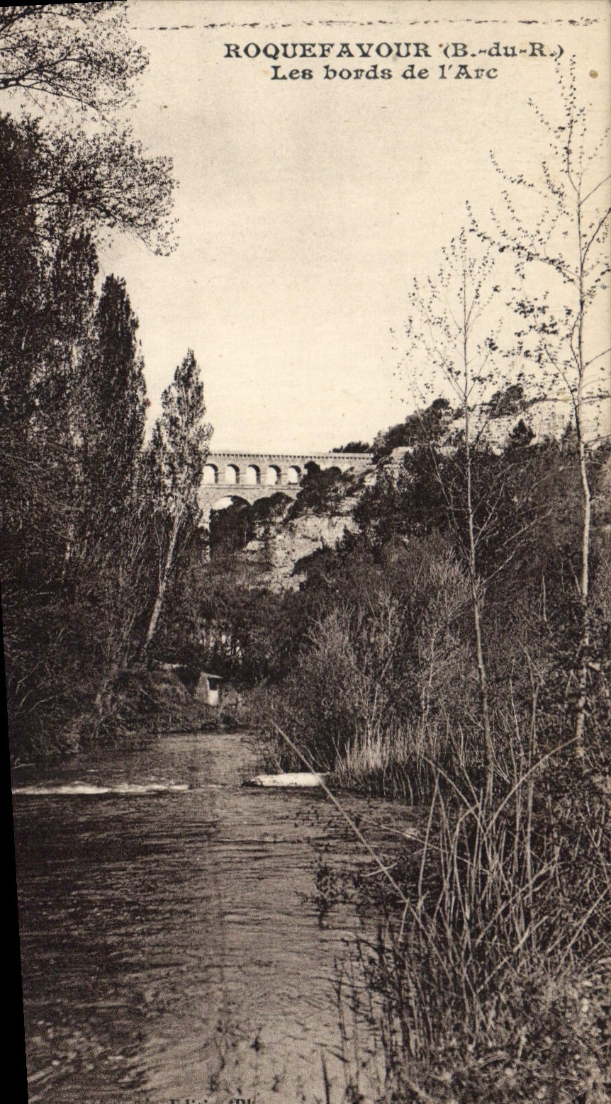 CPA Roquefavour B du R Les bords de l'Arc