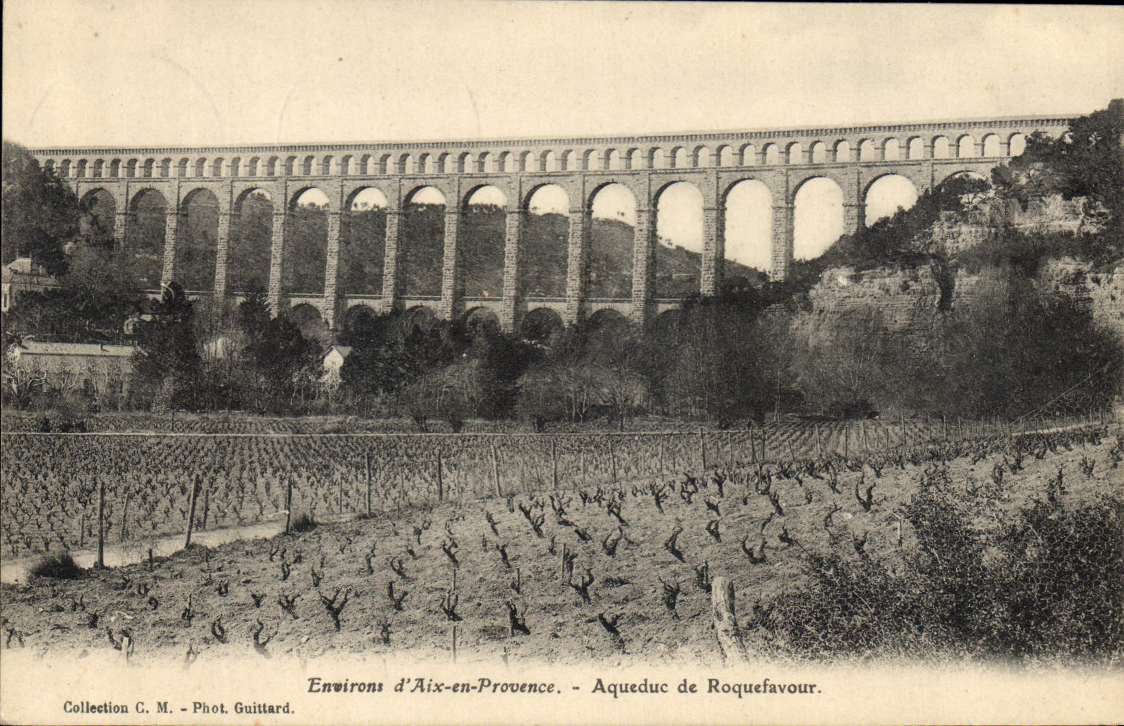 CPA Environs d'Aix en Provence Aqueduc de Roquefavour