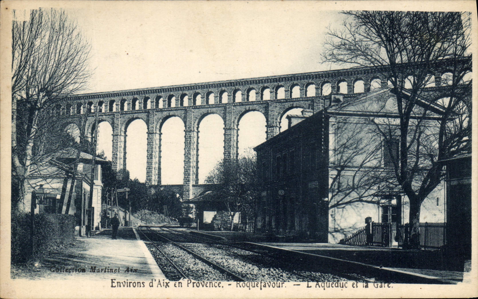 CPA Environs d'Aix en Provence Roquefavour L Aqueduc et la Gare 