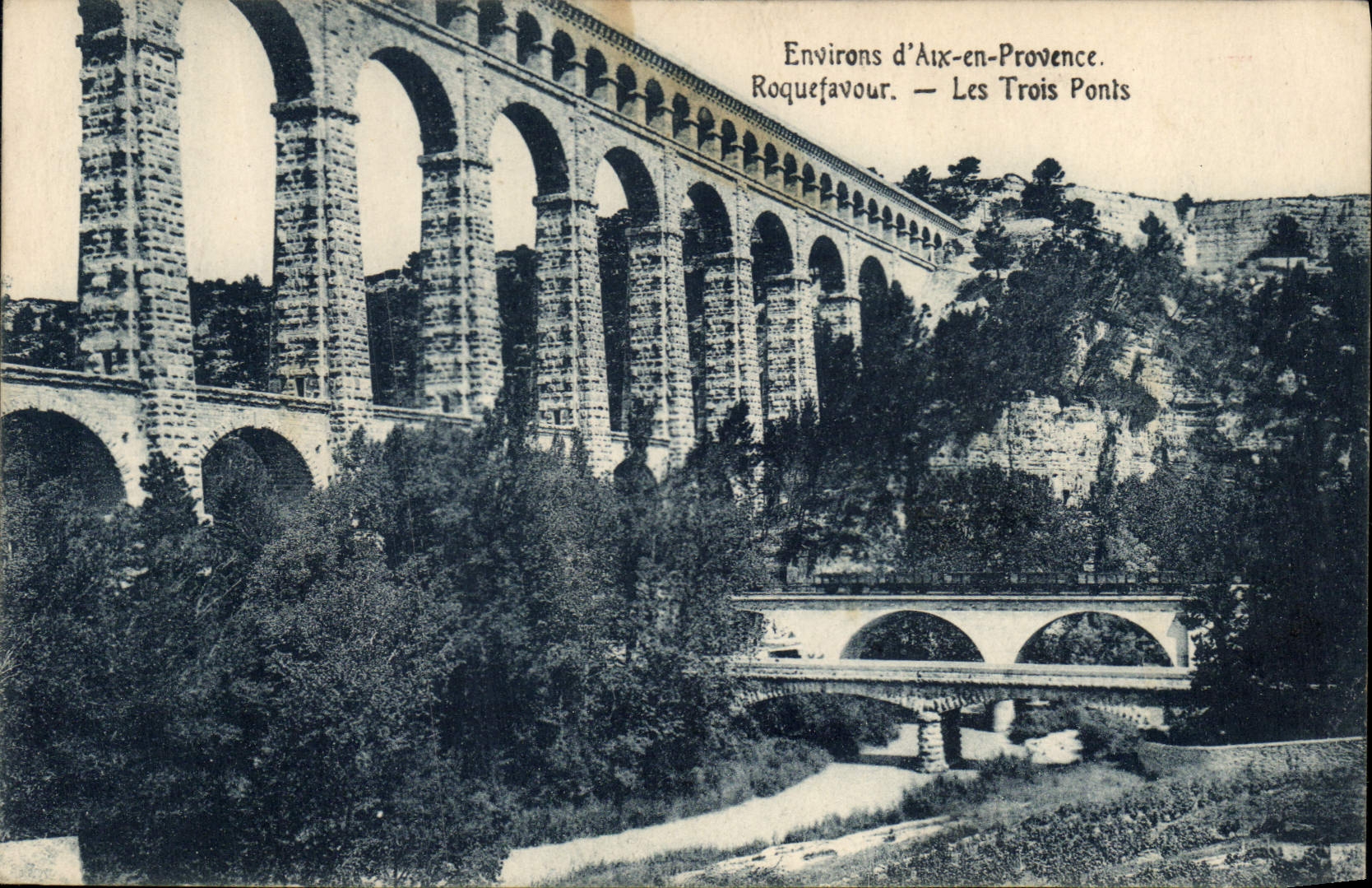 CPA Environs d'Aix en Provence Roquefavour Les Trois Ponts