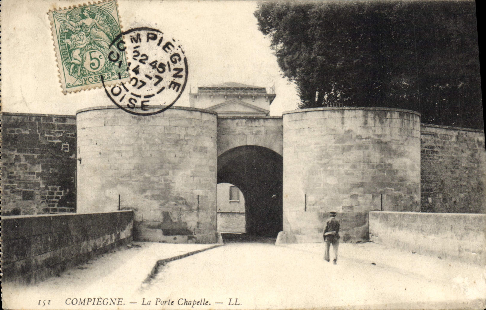 CPA Compiegne La Porte Chapelle 