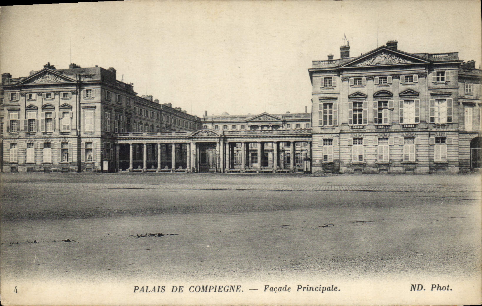 CPA Palais de Compiegne Facade Principale 