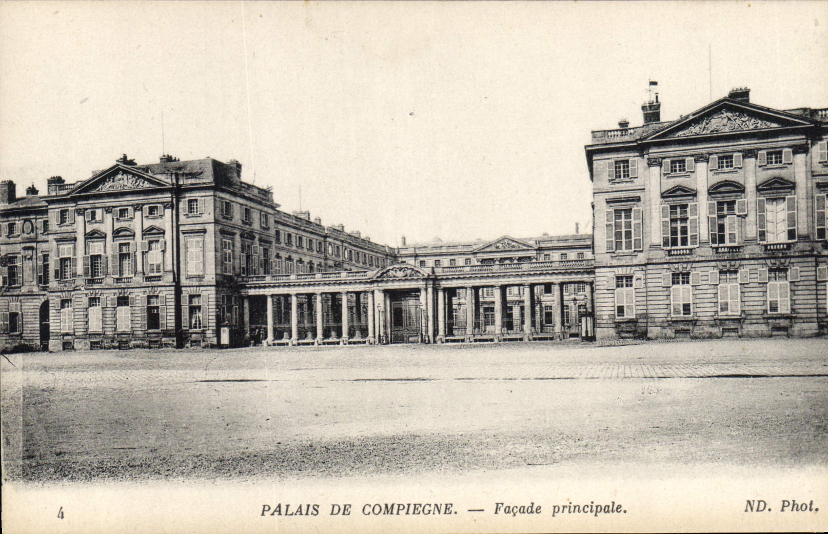 CPA Palais de Compiegne Facade Principale 