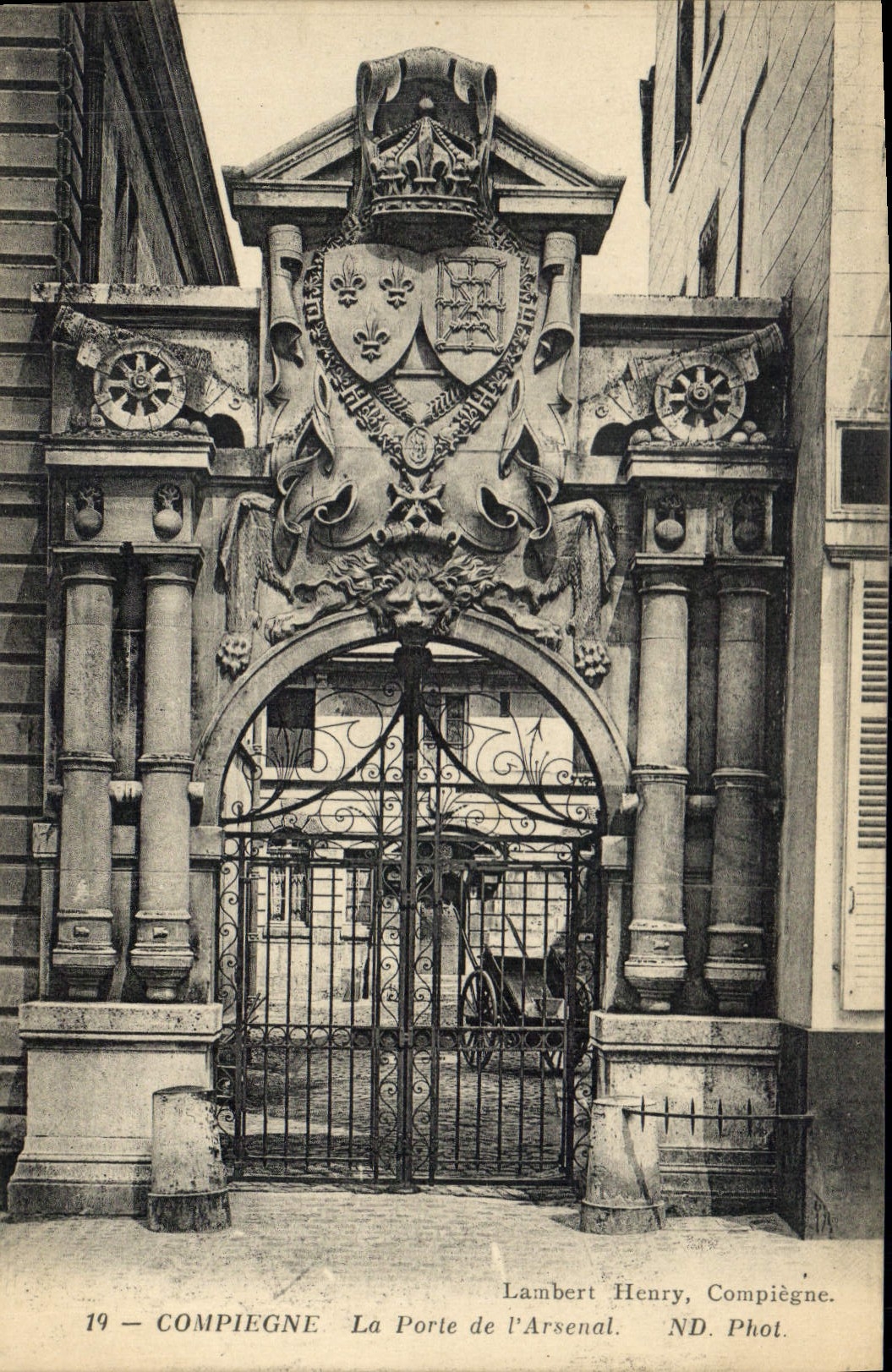CPA Compiegne La Porte de l'Arsenal 