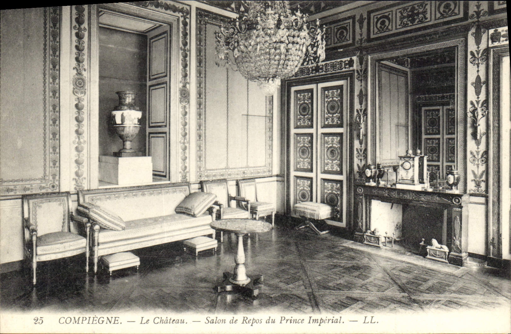 CPA Compiegne Le Chateau Salon de Repos du Prince Imperial 