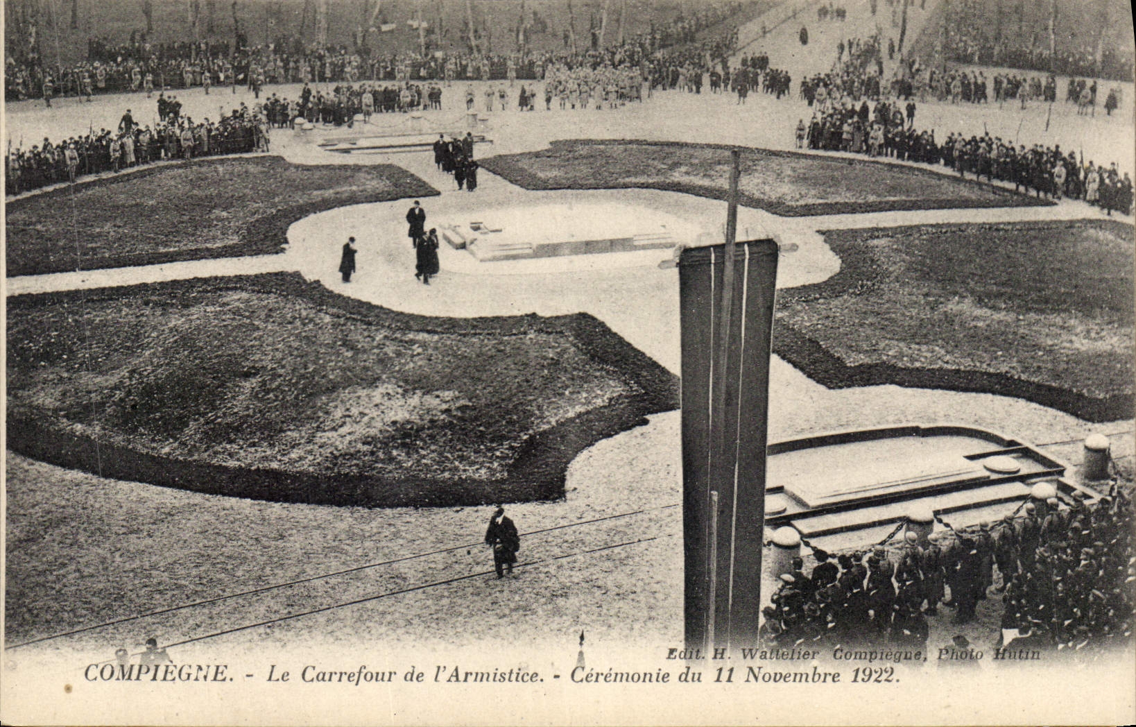 CPA Compiegne Le Carrefour de l'Armistice Ceremonie du 11 novembre 1922