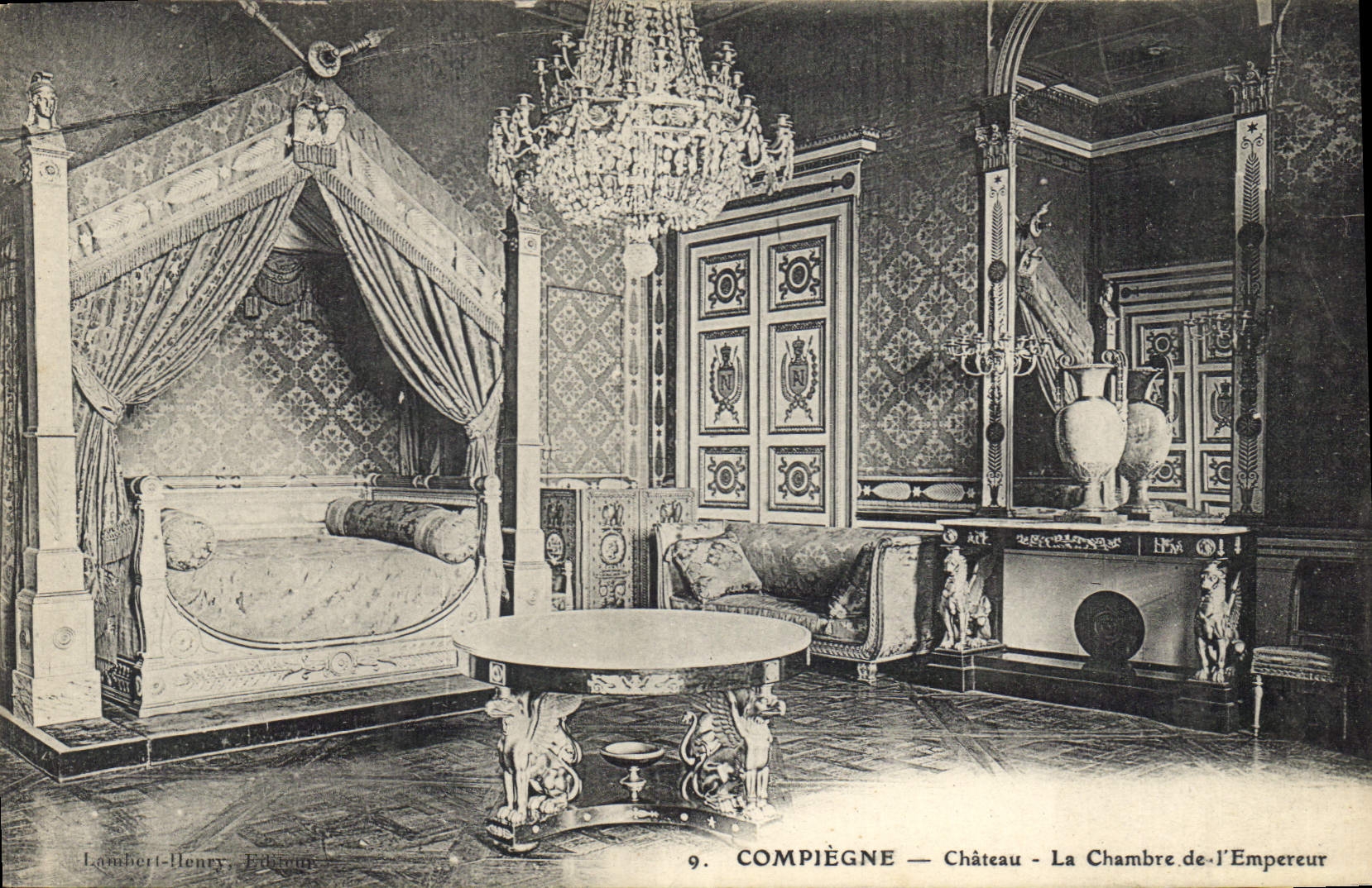 CPA Compiegne Chateau La Chambre de l'Empereur 