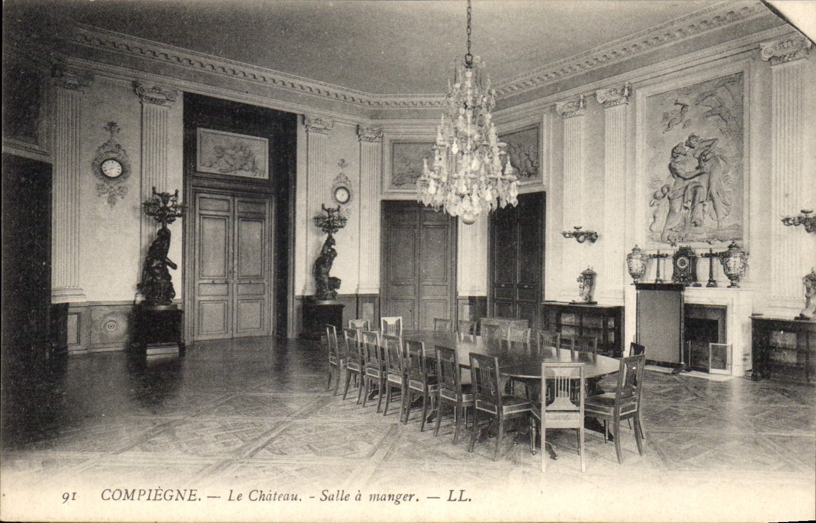 CPA Compiegne Le Chateau Salle a Manger 