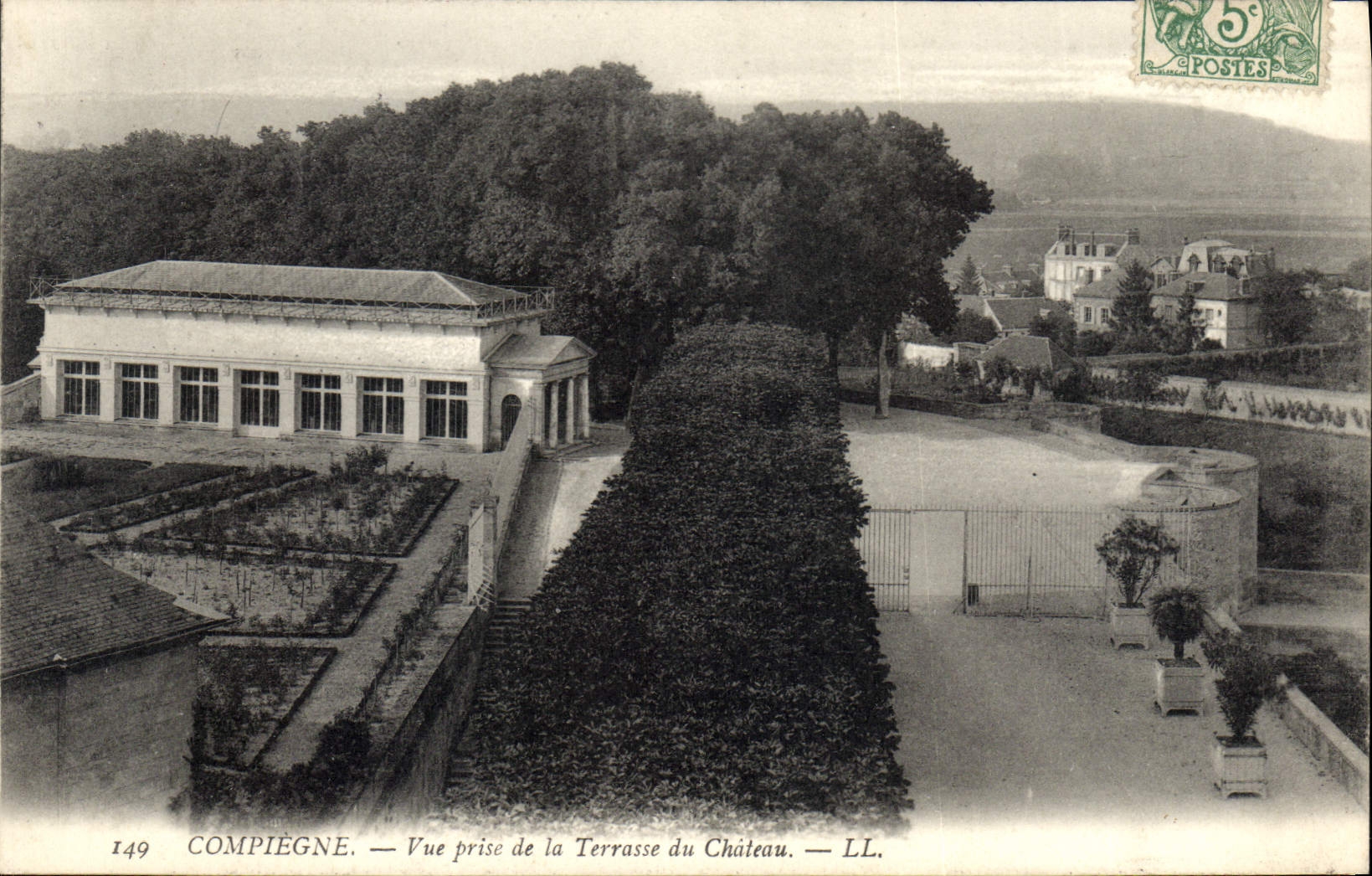 CPA Compiegne Vue prise de la Terrasse du Chateau 
