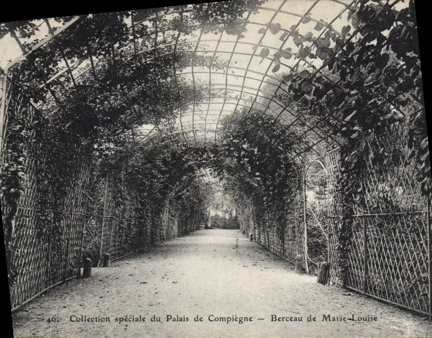CPA Collection speciale du Palais de Compiegne Berceau de Marie Louise 