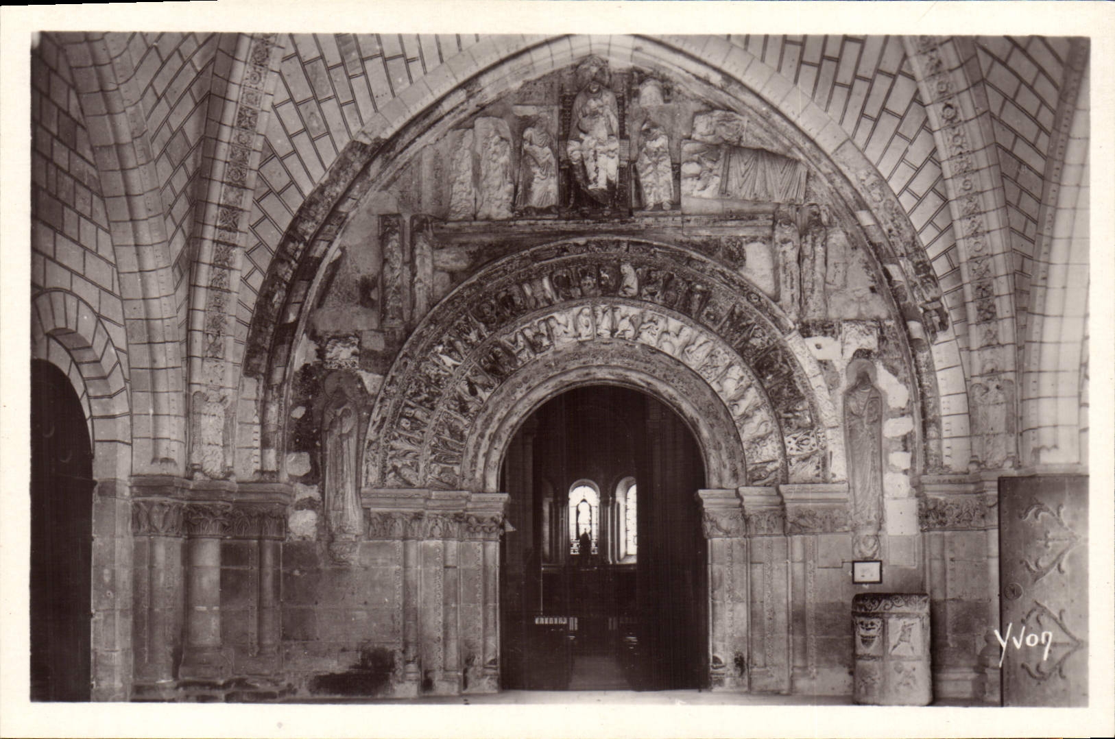 CPA Chateau de Loches Porte de la Collegiale