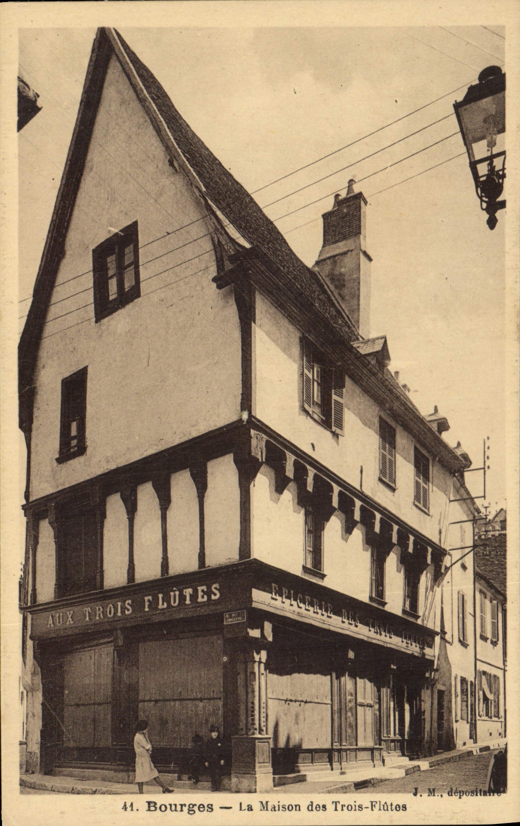 CPA Bourges La Maison des Trois Flutes 