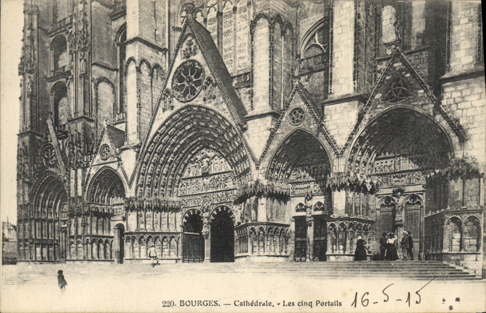 CPA Bourges Cathedrale Les Cinq Portails 