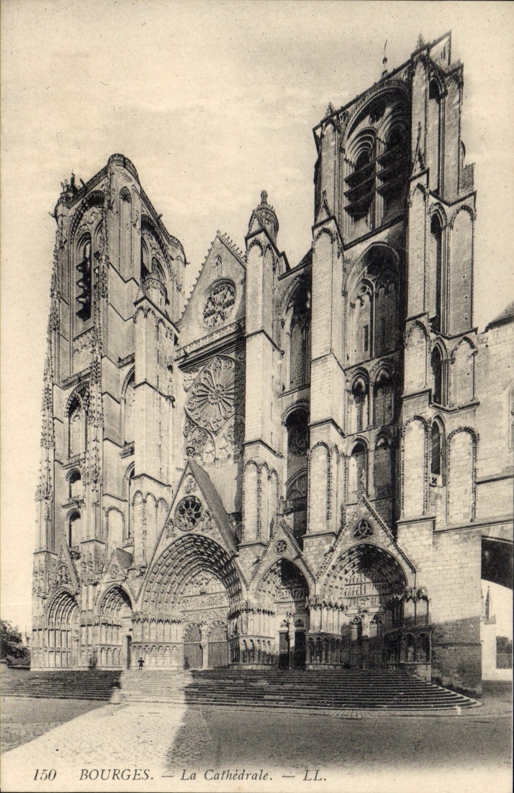 CPA Bourges La Cathedrale 