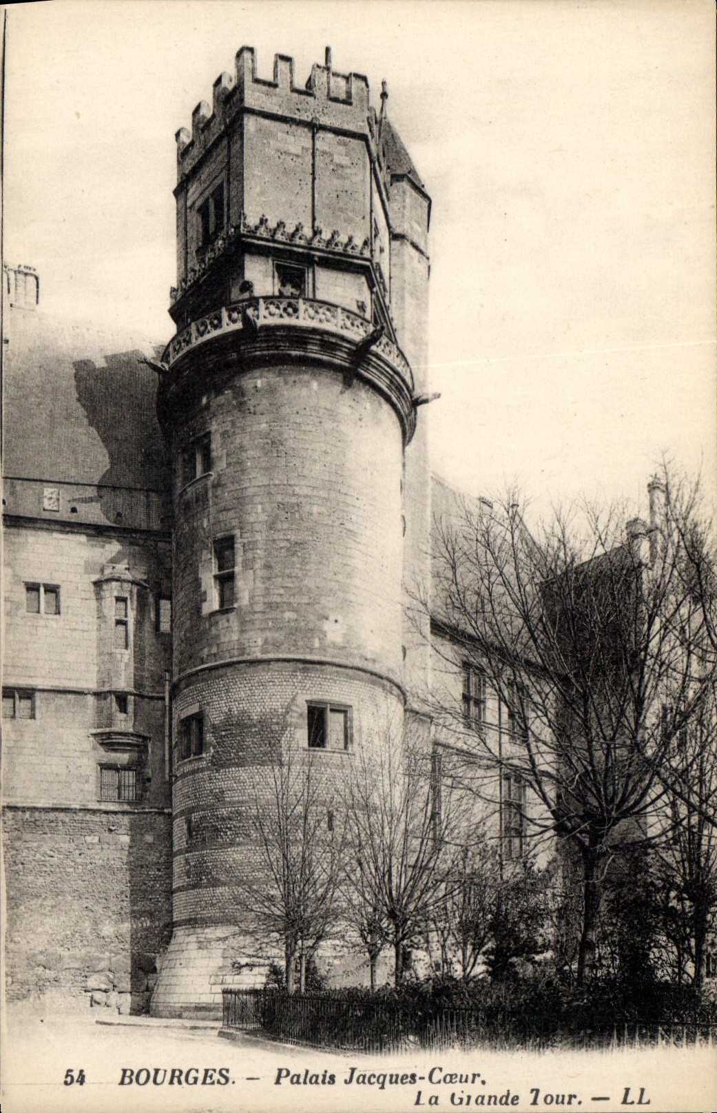 CPA Bourges Palais Jacques Coeur La Grande Tour