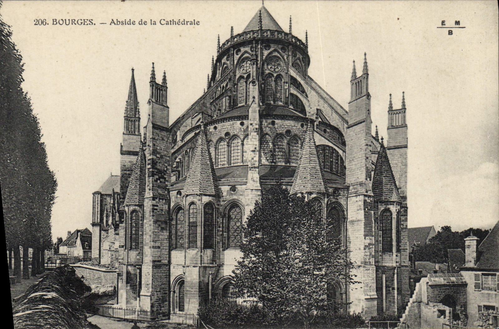 CPA Bourges Abside de la Cathedrale 