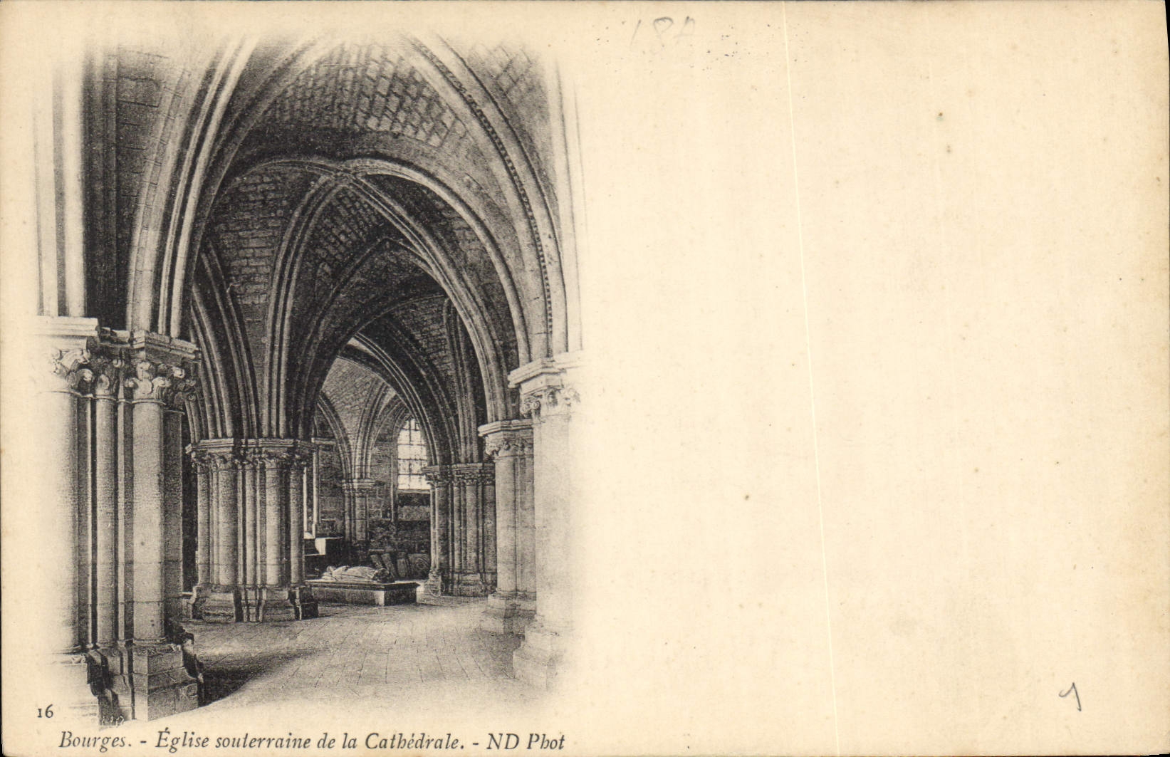 CPA Bourges Eglise souterraine de la Cathedrale 