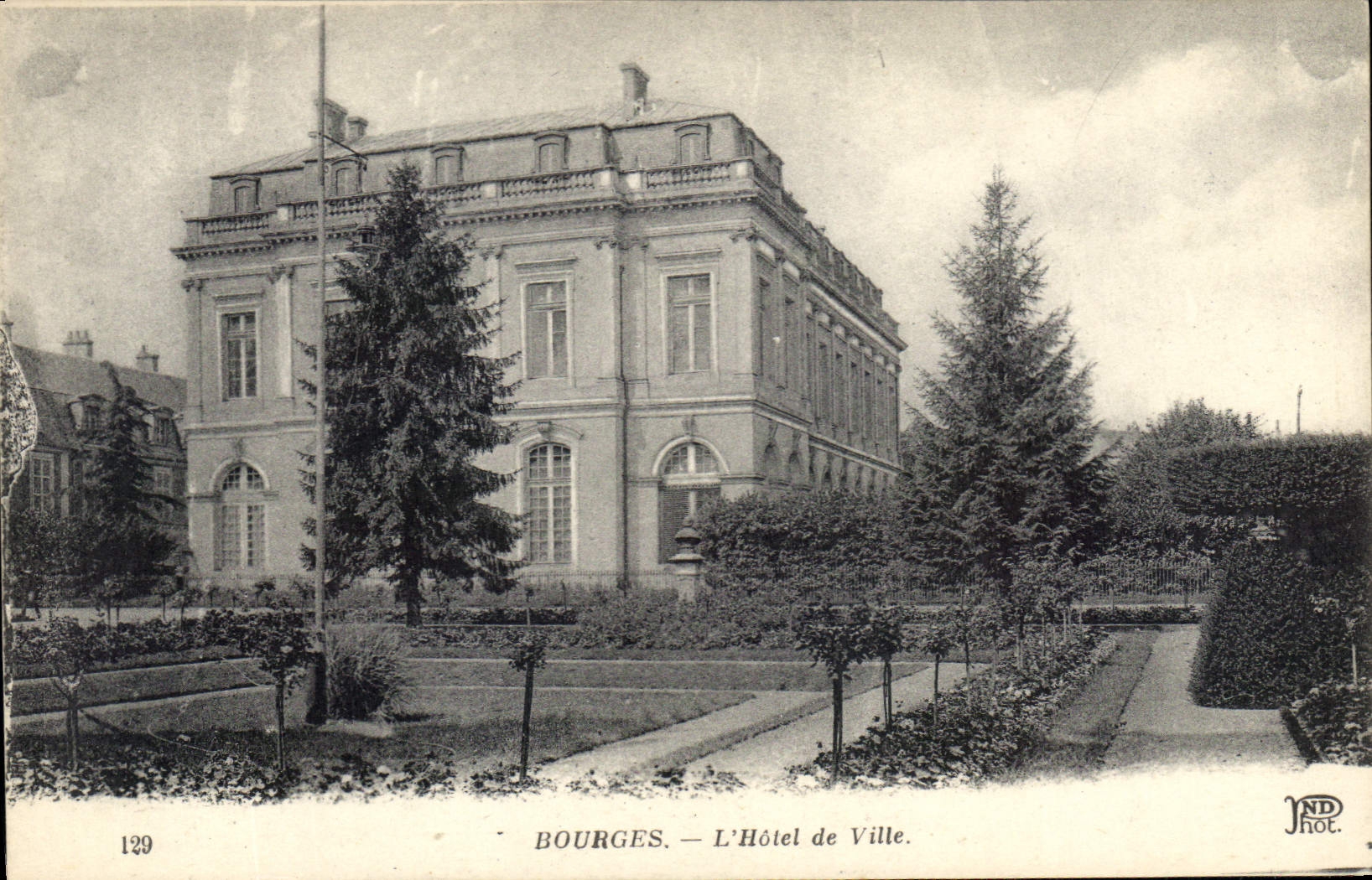 CPA Bourges L'Hotel de Ville 