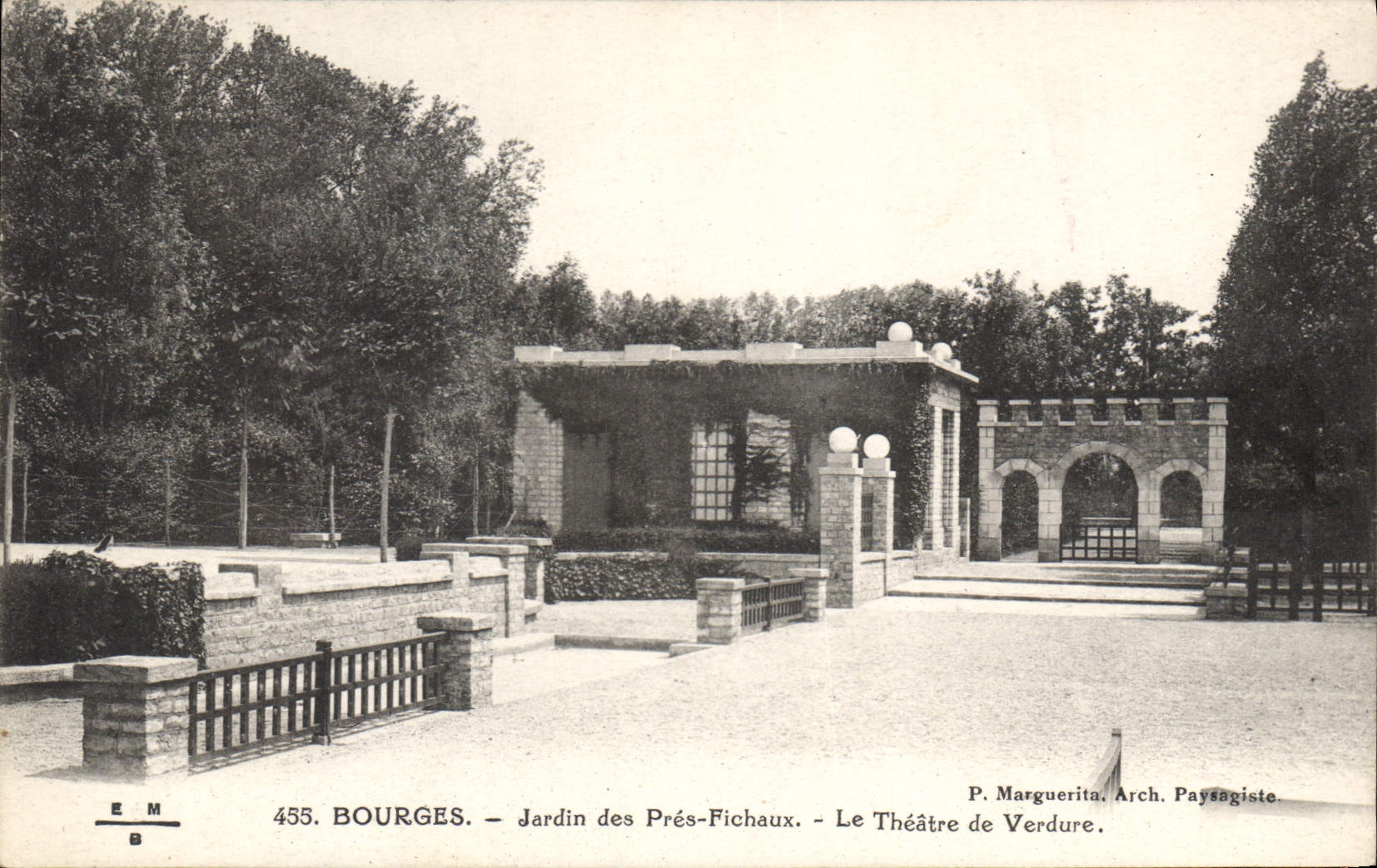CPA Bourges Jardin des Pres Fichaux Le Theatre de Verdure 
