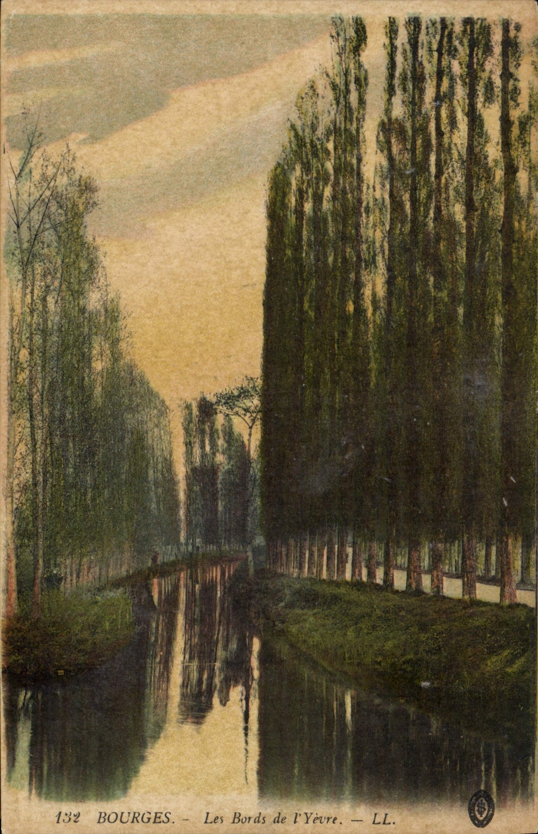CPA Bourges Les Bords de l'Yevre 