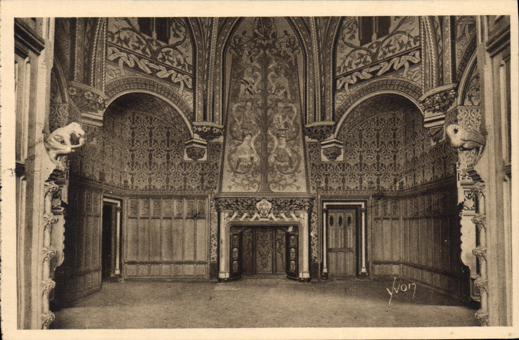 CPA Chateau de Pierrefonds Oise Une des Chambres du Chateau 