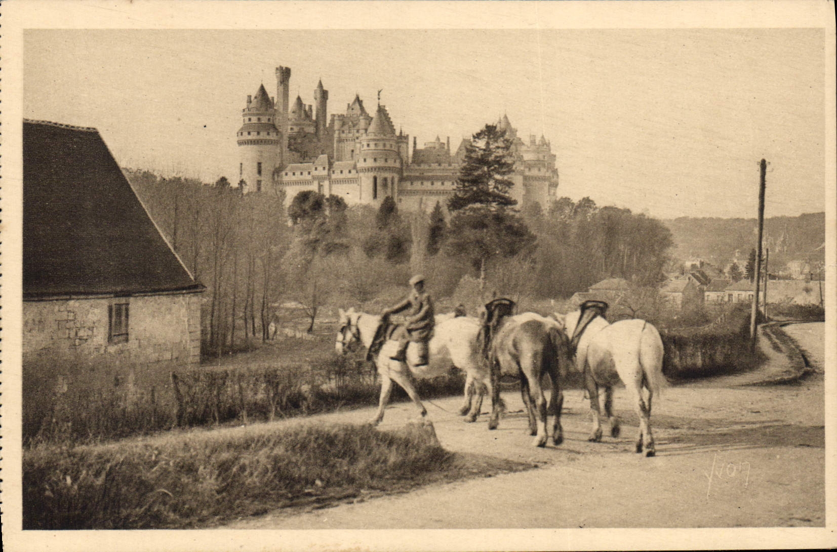 CPA Chateau de Pierrefonds Oise Cote Est Cheval