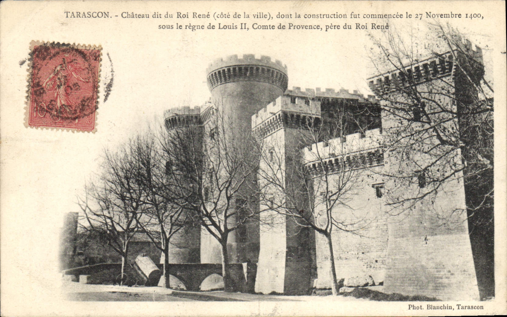 CPA Tarascon chateau dit du roi Rene Cote de la Ville dont la construction fut commencee le 27 Novem