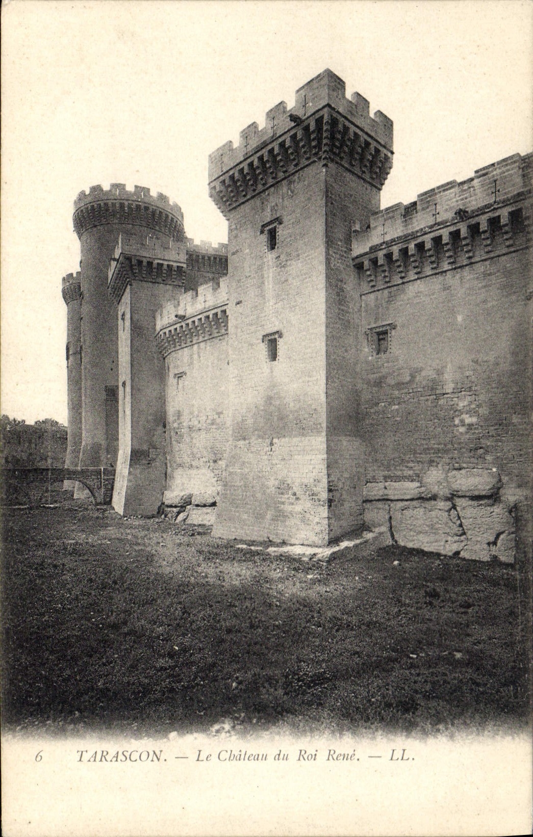 CPA Tarascon le Cahteau du Roi Rene 
