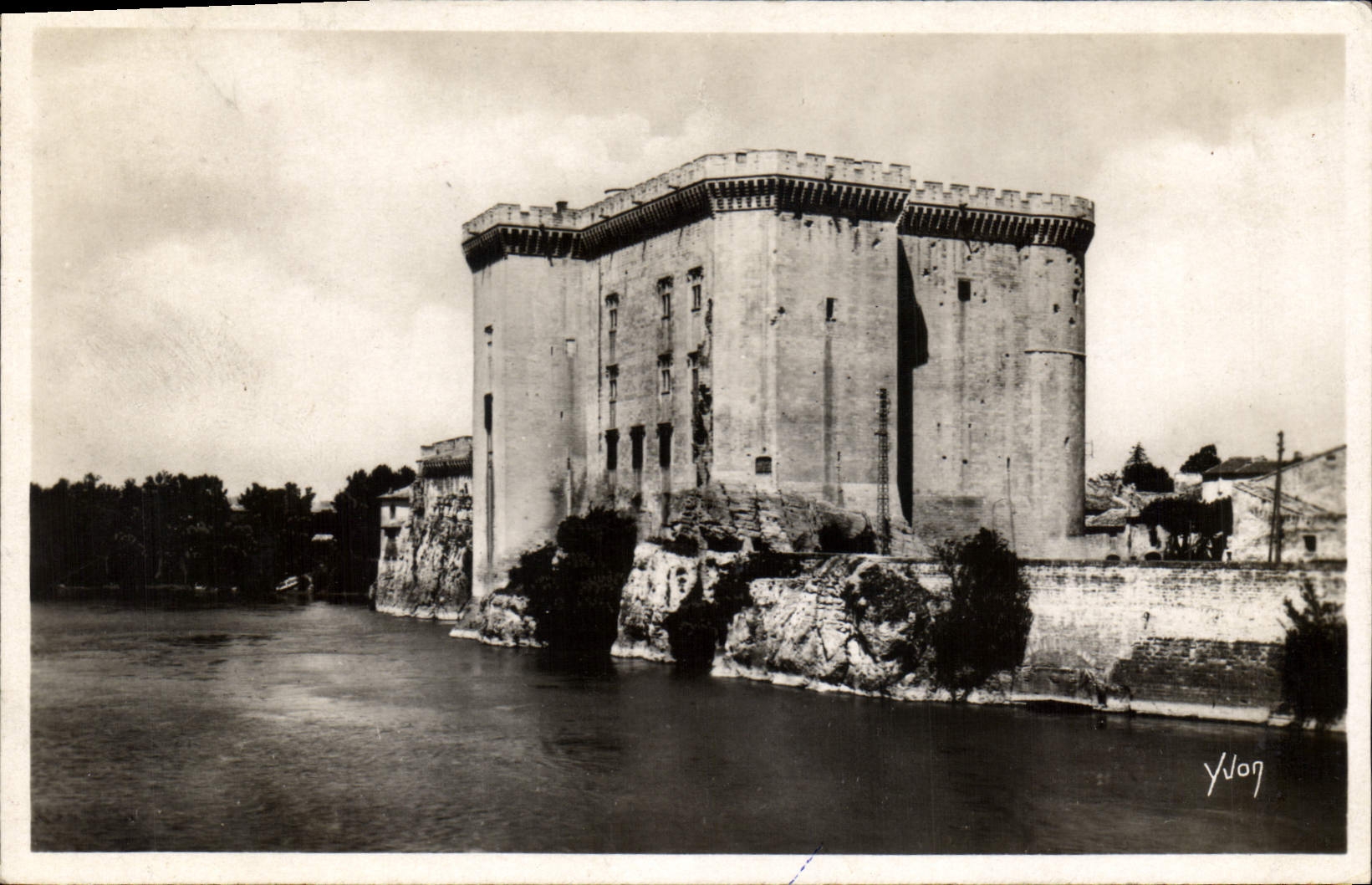 CPA Tarascon B du R chateau du Roy Rene XV siecle