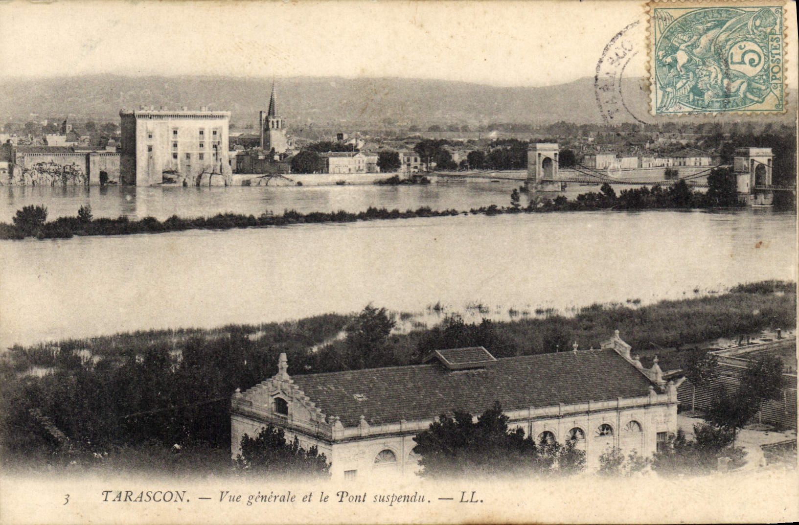 CPA Tarascon vue generale et le Pont suspendu
